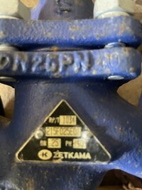 Вентиль запорный стальной фланцевый Zetkama 215F-025-E01. Ду 25. Ру40